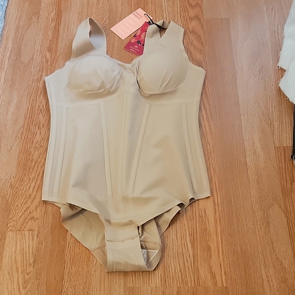 Honeylove Boldness Body Suit. NWT. XL